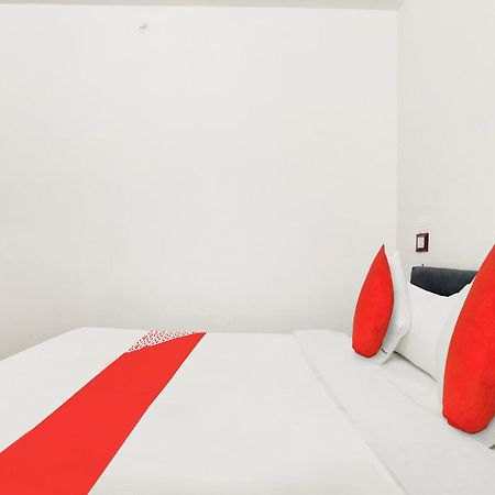 Oyo Flagship Hotel Shree United インドール エクステリア 写真